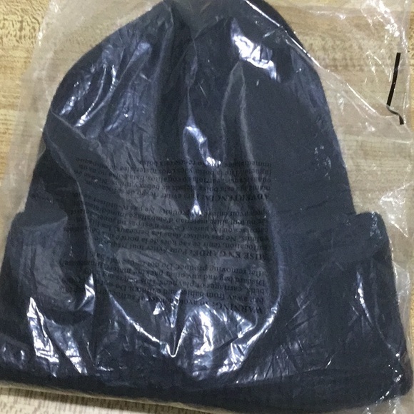 NWT Happy Face Black Beanie - Picture 4 of 8